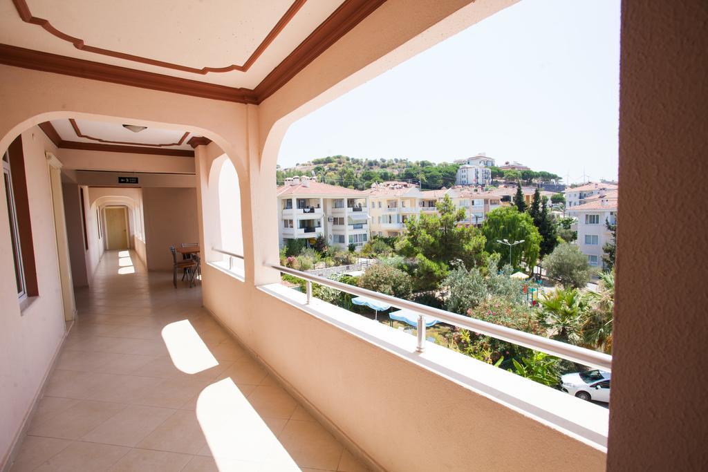 Yalcinkaya Apart Hotel Çeşme Εξωτερικό φωτογραφία